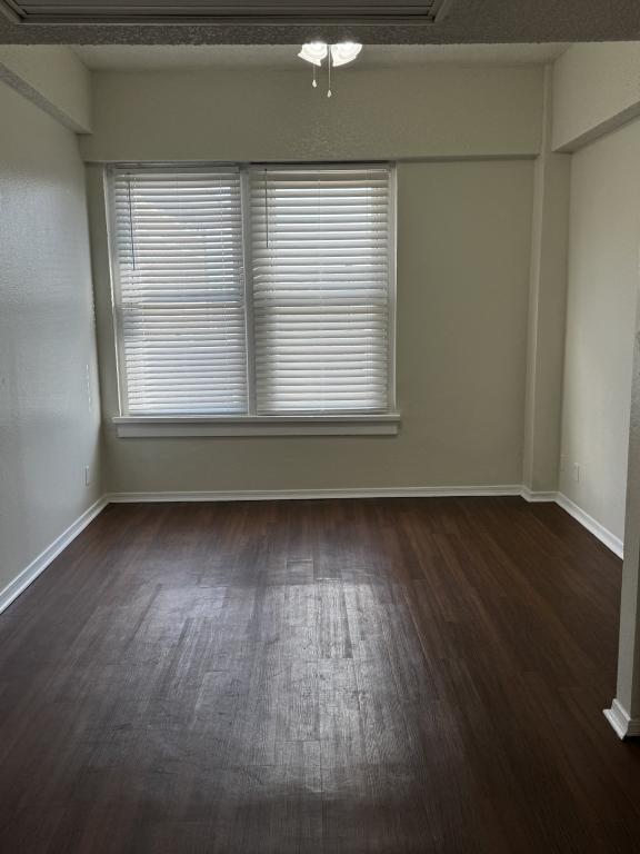 Building Photo - 103 E Central Ave