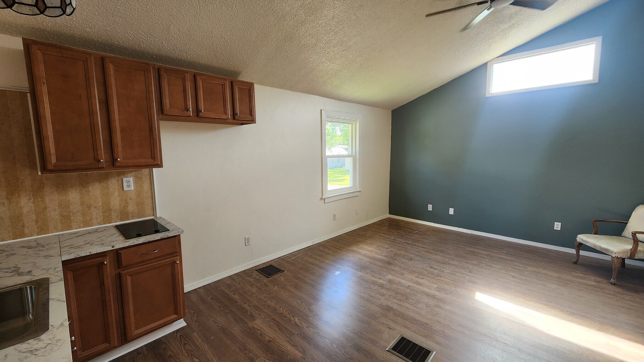 Building Photo - 2101 N Ball Ave