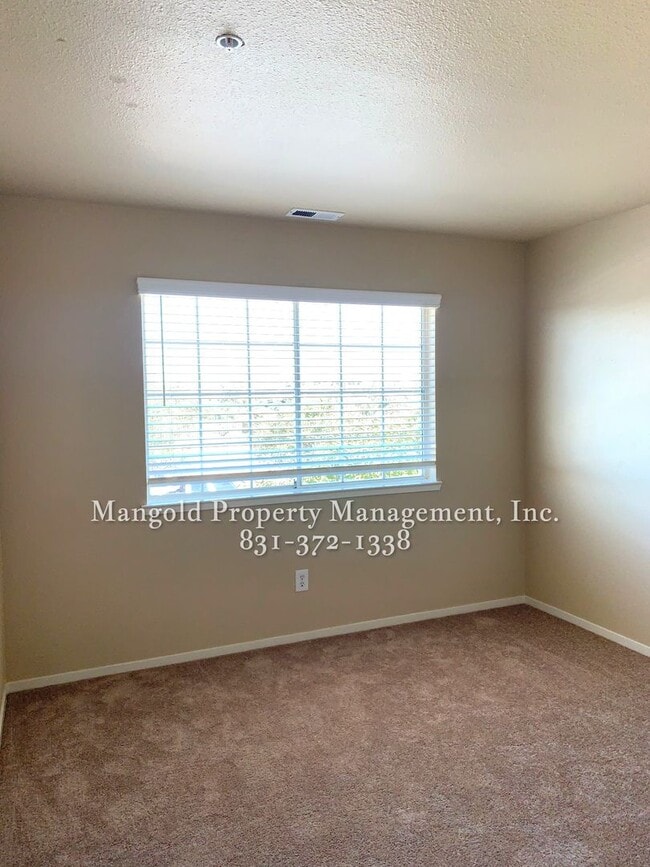 Building Photo - Inviting Two Story Home in Salinas with Open Living Spaces & Great Backyard