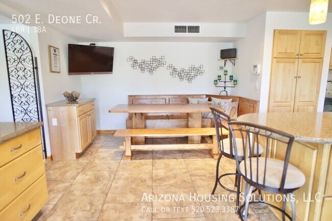 Building Photo - 502 E Deone Ln