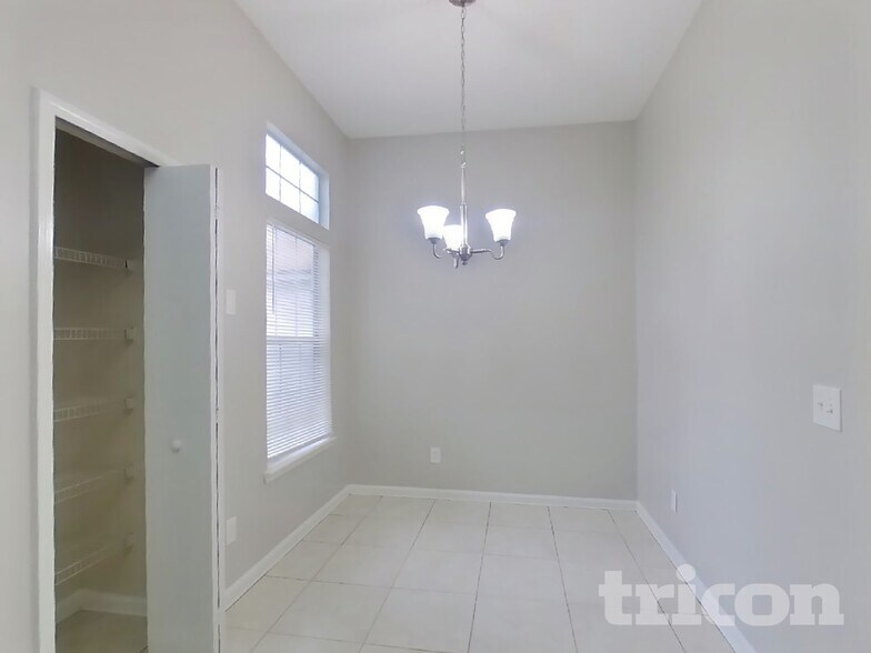 Building Photo - 341 Silent Brook Trail