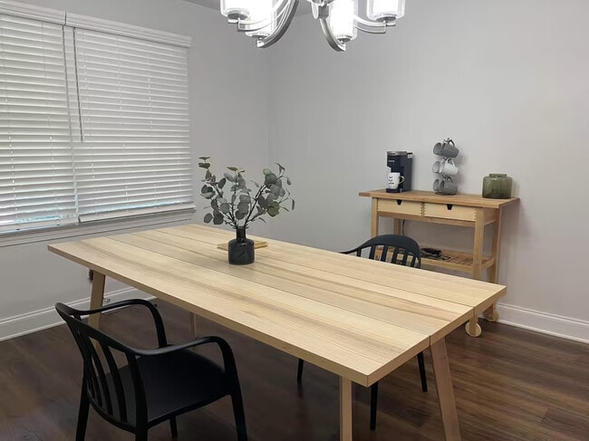 Building Photo - 912 Mildred St