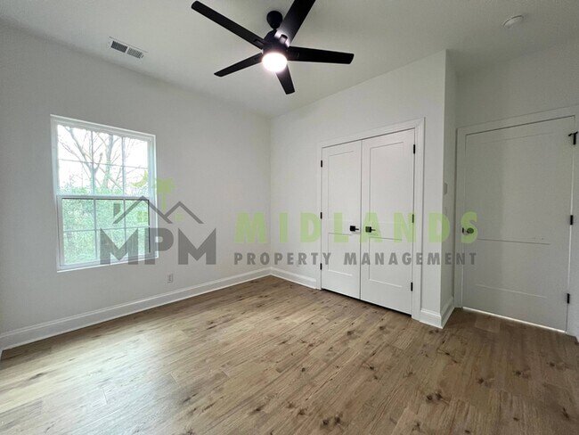 Building Photo - 1510 Noble Ave