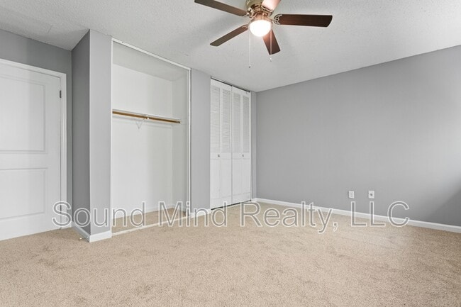 Building Photo - 4249 Lake Ridge Dr
