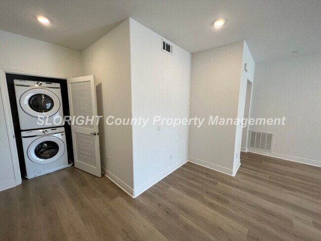 Building Photo - AVAILABLE JULY - New San Luis Obispo Condo - 3 Bedrooms / 2 Bathrooms