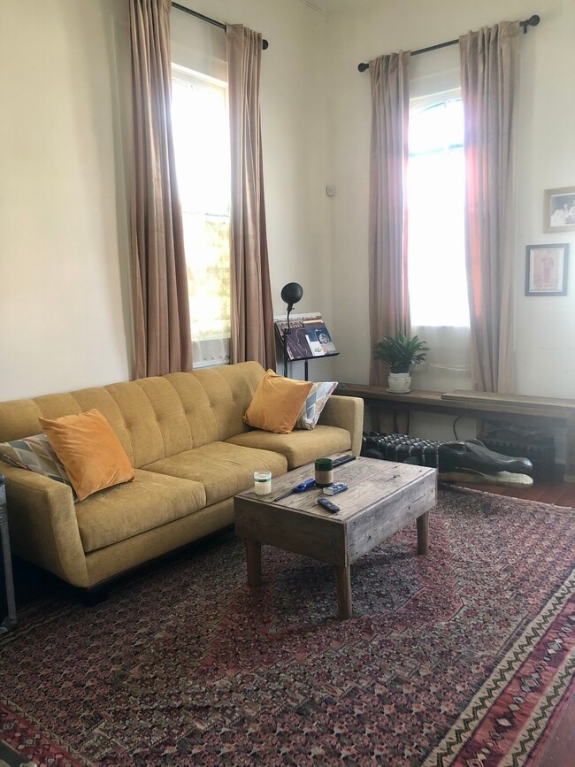 Primary Photo - 3154 N Rampart St