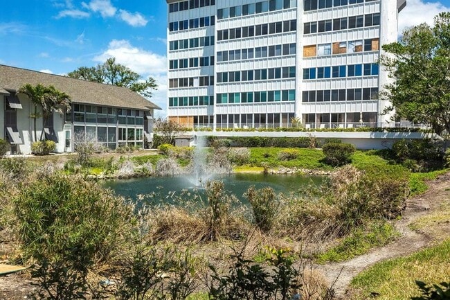 Building Photo - 6023 W Peppertree Way