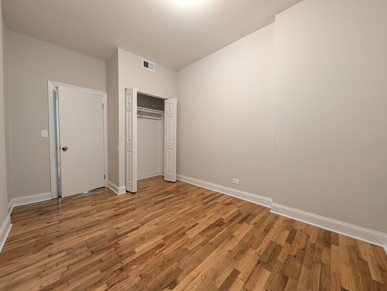 Building Photo - 2323 N Kedzie Blvd