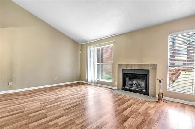 Building Photo - 1500 Olympia Way