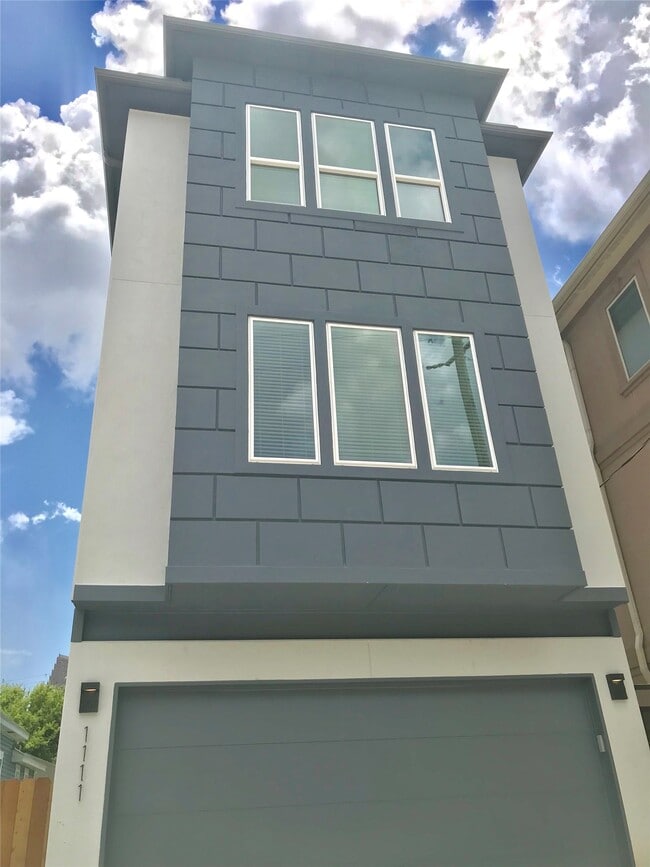 Building Photo - 1111 Edwards St