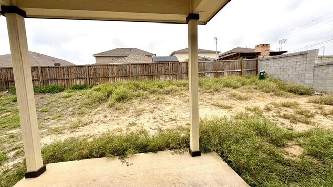 Building Photo - 11104 Santillana Loop
