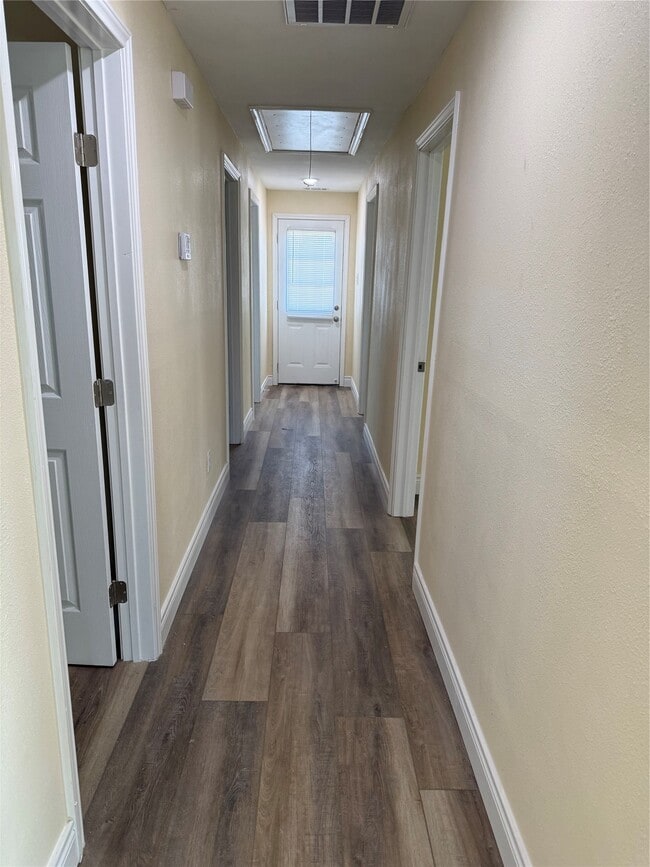 Building Photo - 2623 Morning Glory Dr