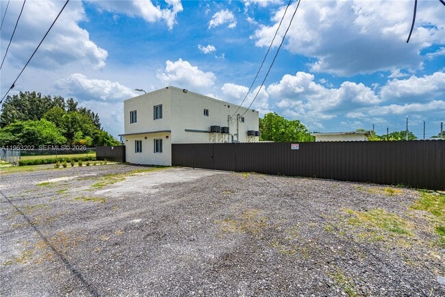 Building Photo - 21845 Goulds Ave