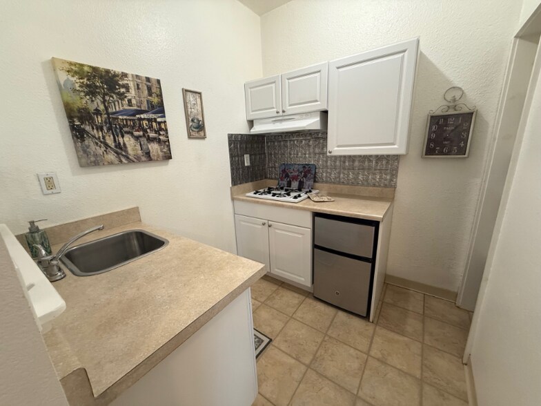 Building Photo - 192 Lubeck Rd