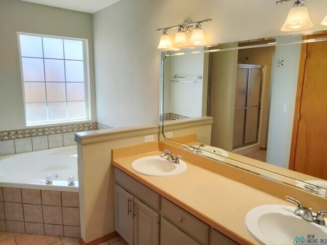 Building Photo - 2301 Reese Dr