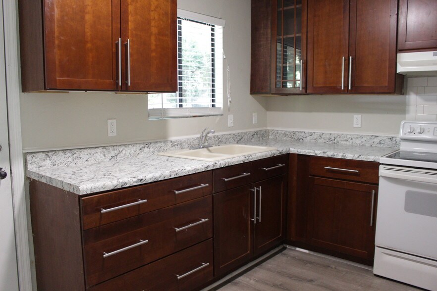 Building Photo - 1356 Linda Ann Dr