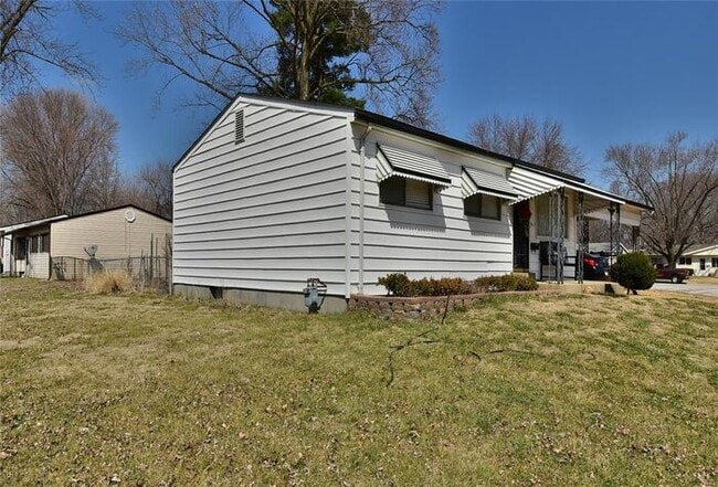 Building Photo - Fantastic 3bd/1ba home! Let yourself in!