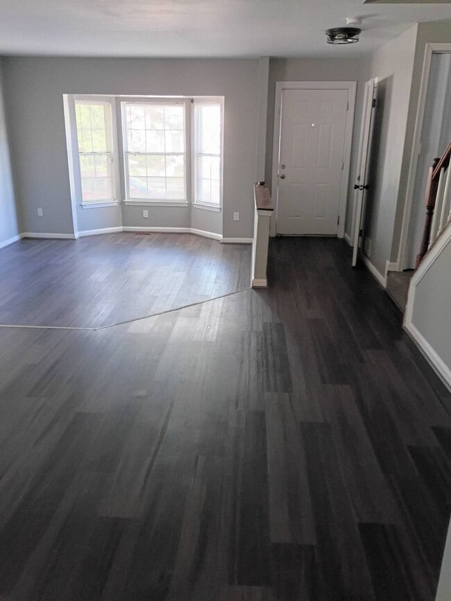Building Photo - 8901 Harkate Way
