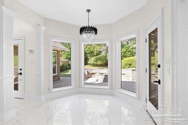 Building Photo - 4700 Bohemia Dr