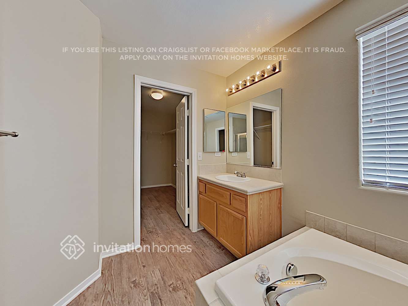 Building Photo - 509 E La Madre Wy
