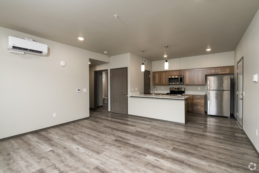 1BR, 1BA - 750SF - Urban Pines Apartments