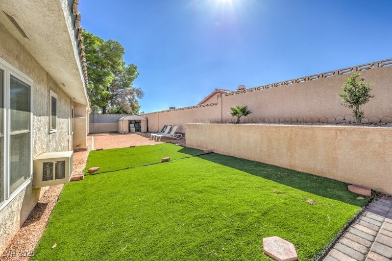 Building Photo - 2240 Grayson Cir