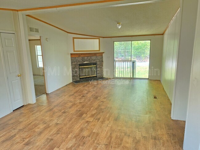 Building Photo - 15 Misty Mountain Way