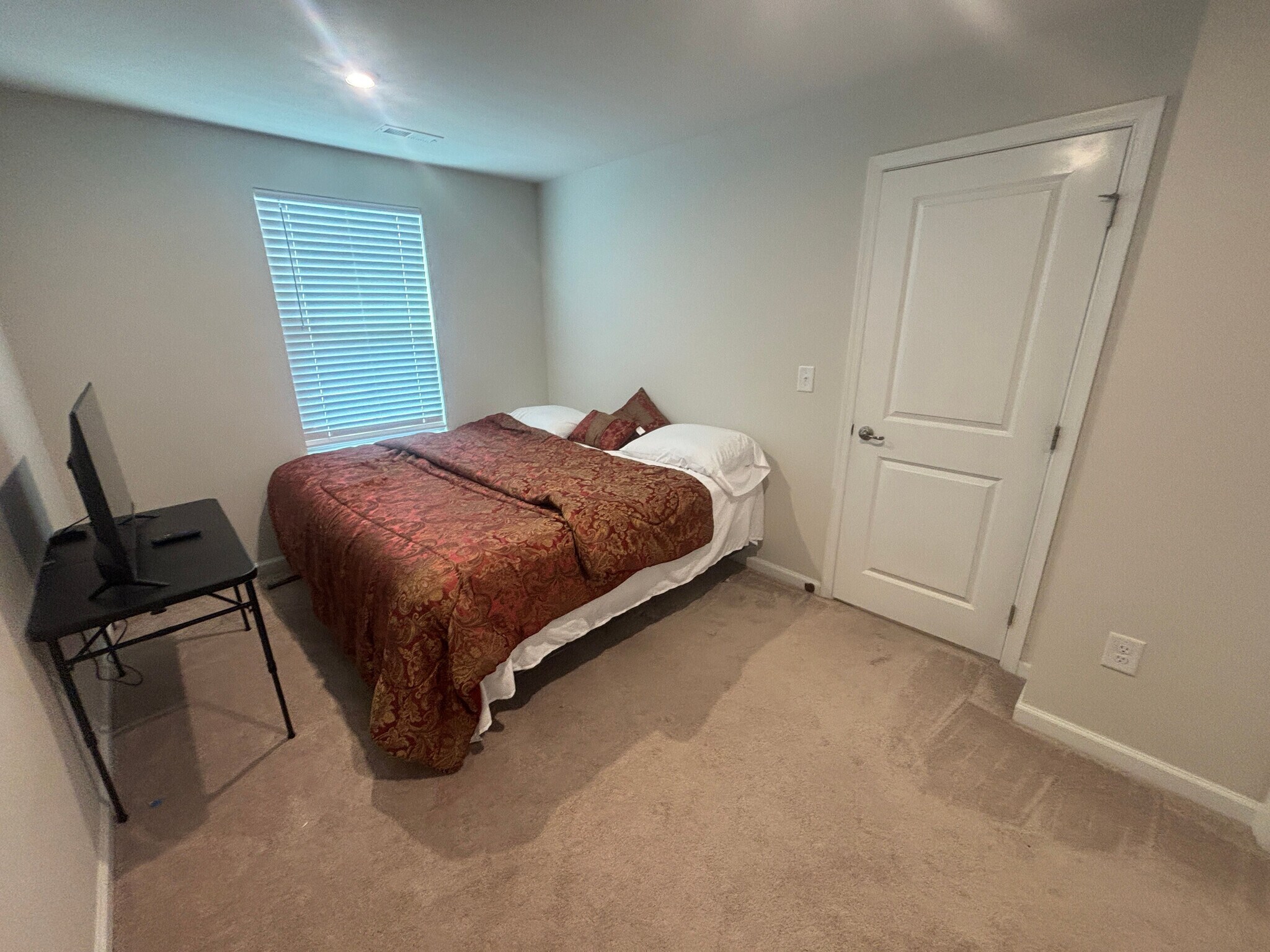 Building Photo - Room in Townhome on Poplar Leaf Way