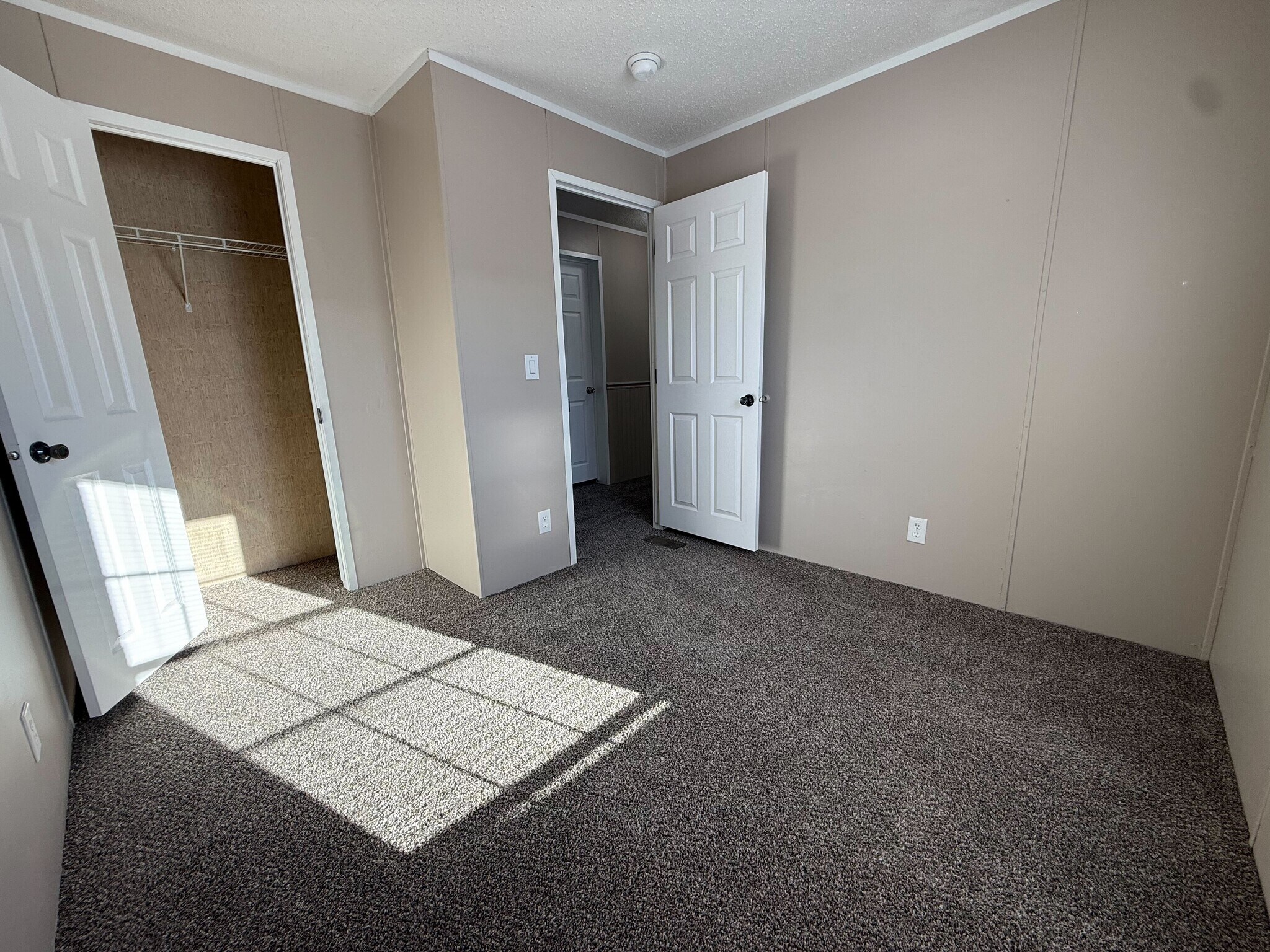 Building Photo - 12457 St Michel Ave