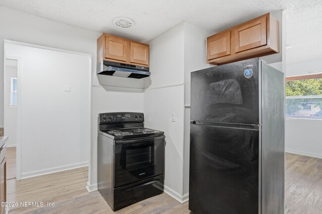 Building Photo - 2154 Placeda St