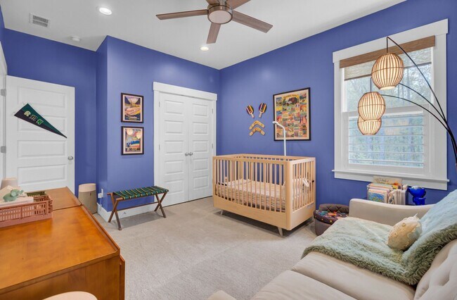 Building Photo - Impressive 4 bedroom home + office with el...