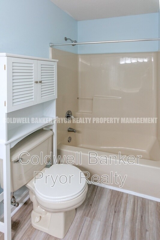 Building Photo - 1244 N Concord Rd