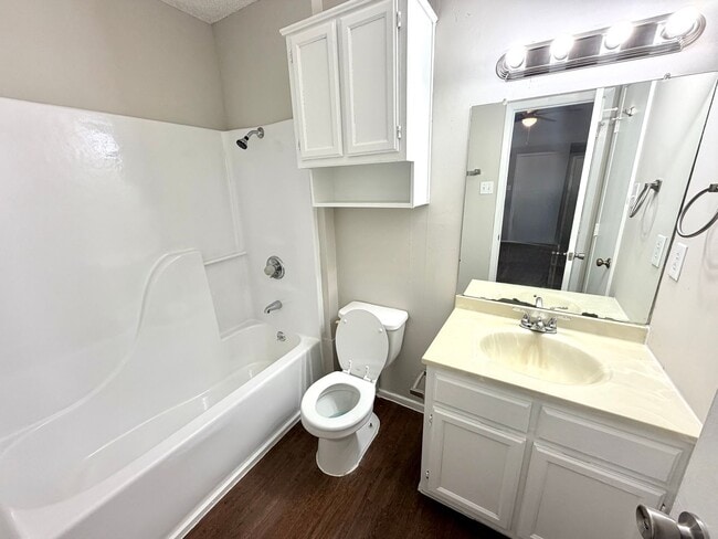 Building Photo - 2709 Clemson Cir