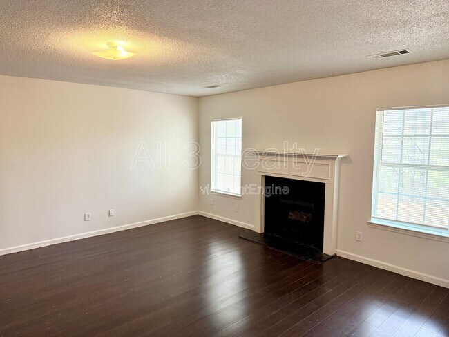 Building Photo - 231 Baywood Crossing