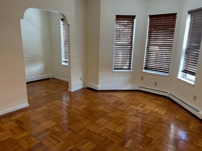 Building Photo - 55 Bonn Pl