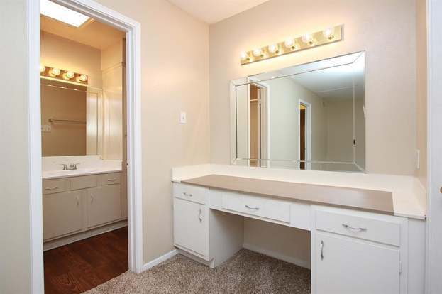 Building Photo - 13168 Trail Hollow Dr