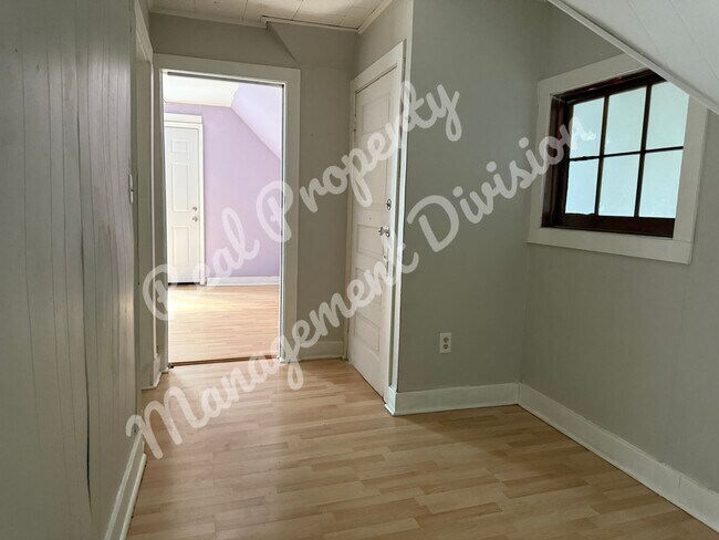 Building Photo - 1131 S 2nd St