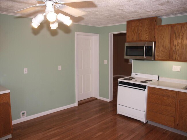 Building Photo - 1914 N 11th St