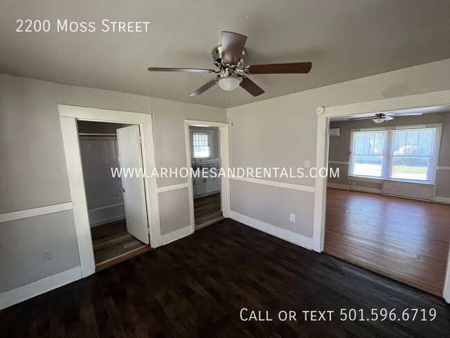 Building Photo - 2200 Moss St