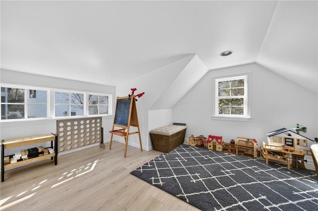 Building Photo - 1812 Wellbourne Dr NE