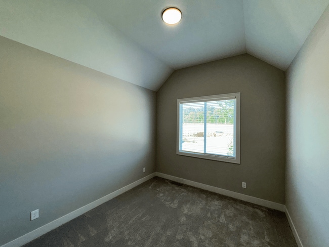 Building Photo - 1439 SW Winthrop Dr