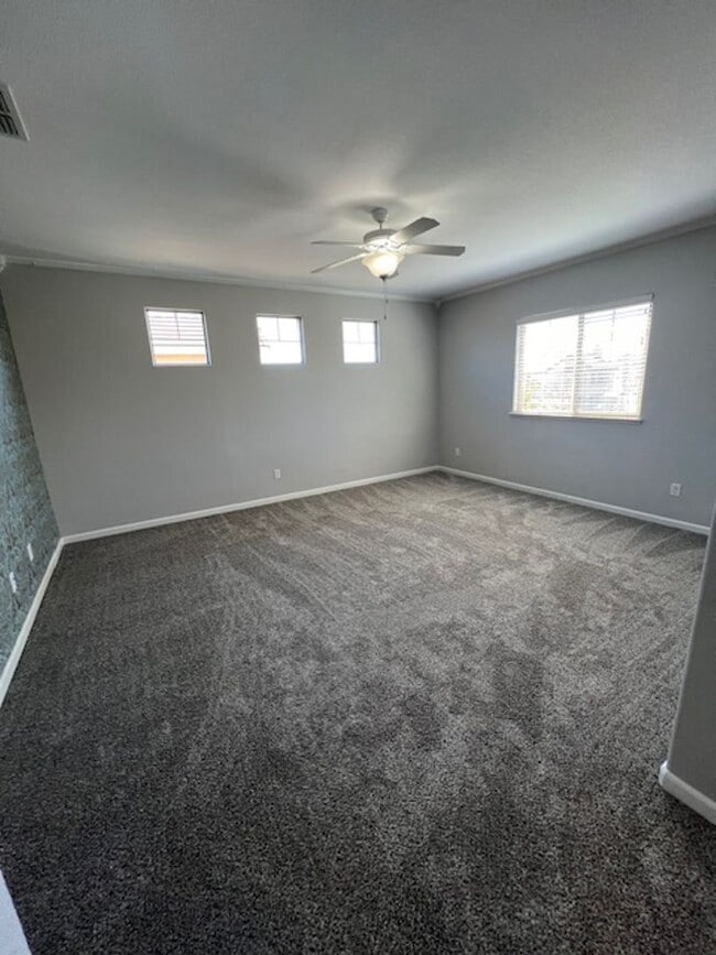 Building Photo - Beautiful 5 Bedroom Home in Crocker Ranch ...