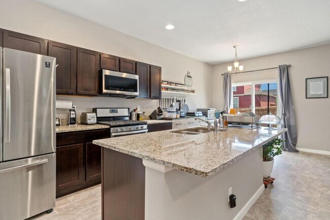 Building Photo - 3046 Crux Dr