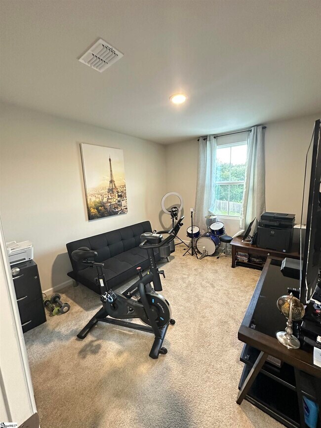 Building Photo - 304 Wyngate Ct