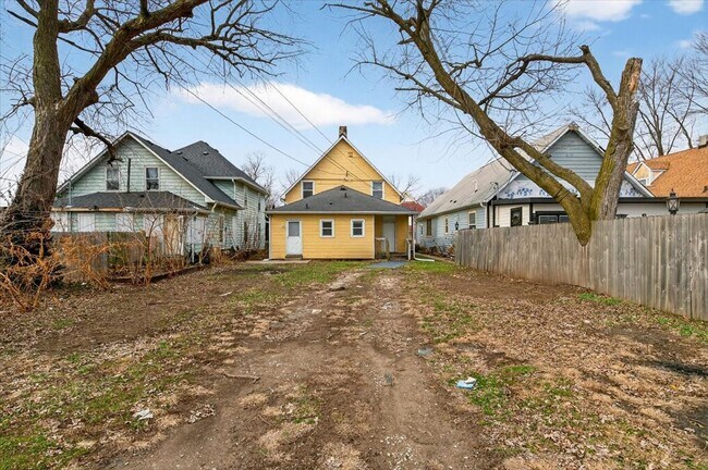 Building Photo - 1133 S Richland St