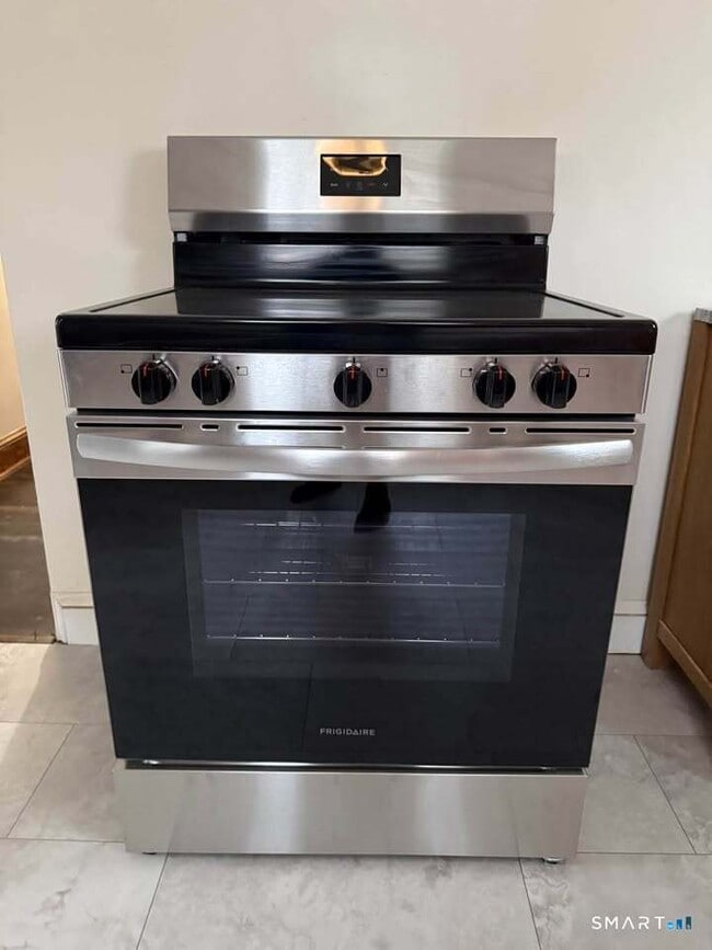 Building Photo - 9 Jennings St