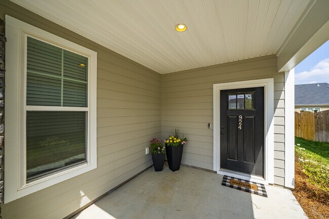 Building Photo - 4BR Home in Blythewood | Fenced Yard & 2-Car Garage