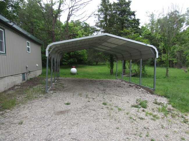 Building Photo - 2203 Old Sycamore Loop