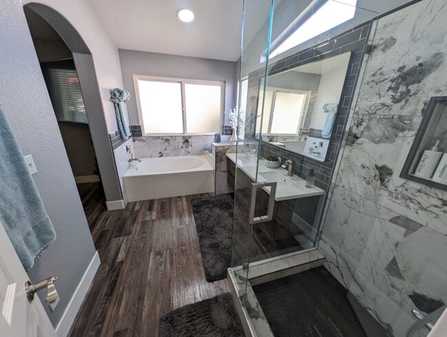 Building Photo - 7435 Falcon Rock Dr