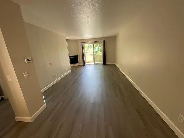 Building Photo - Updated Canyon Country Condo in Gated Community